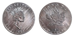 Canada, 1993 Five Dollars, 1oz 0.999 Silver Maple Leaf, EF streaky Lustre in Capsule.